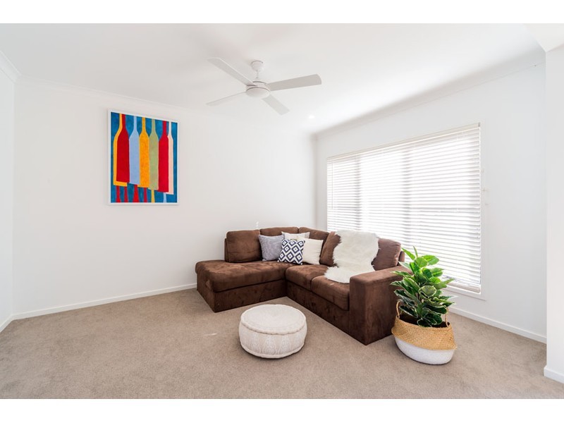 4 Springview Crescent, Maudsland QLD 4210