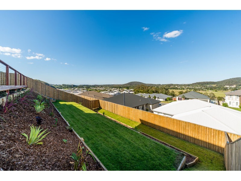 4 Springview Crescent, Maudsland QLD 4210