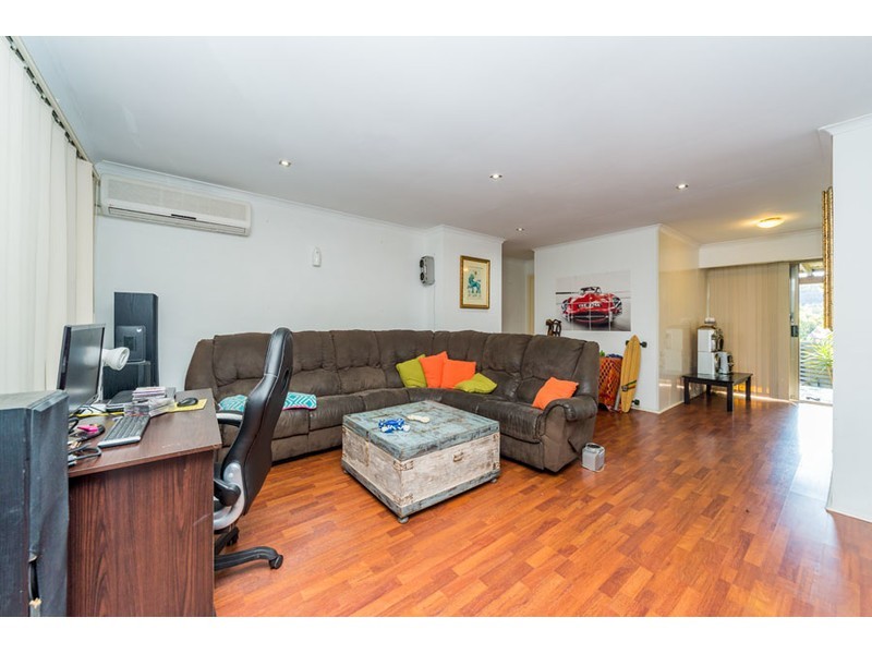 4/4 Monroe Court, Oxenford QLD 4210