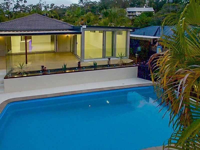 8 Dromana Crescent, Helensvale QLD 4212