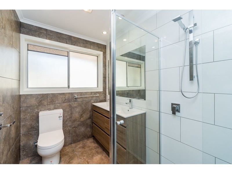 8 Dromana Crescent, Helensvale QLD 4212