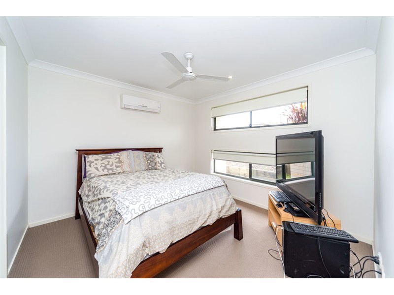 35 Cairnlea Drive, Pimpama QLD 4209