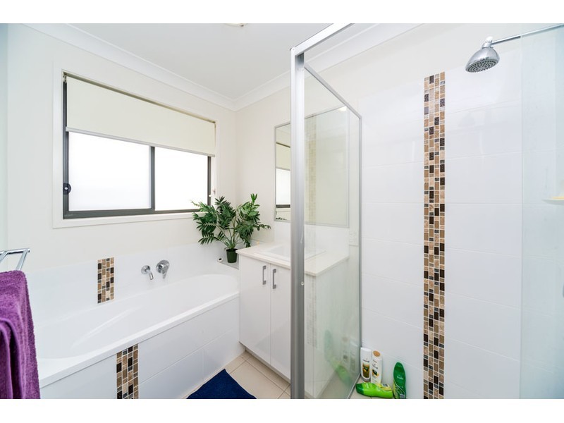 35 Cairnlea Drive, Pimpama QLD 4209