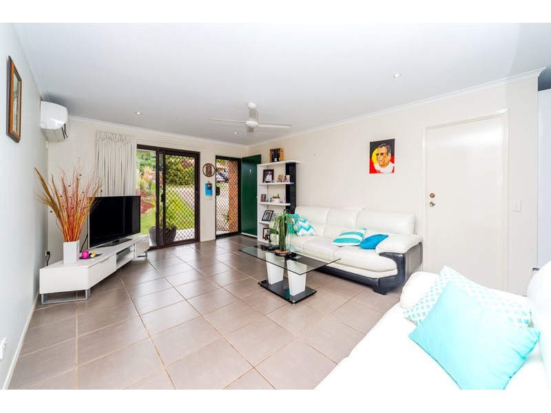 1/6 Metro Crescent, Oxenford QLD 4210