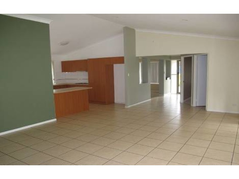 1 Kaizlee Crescent, Upper Coomera QLD 4209