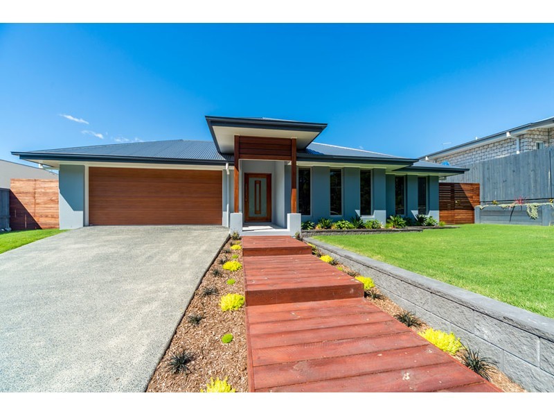 12 Abby Circuit, Maudsland QLD 4210