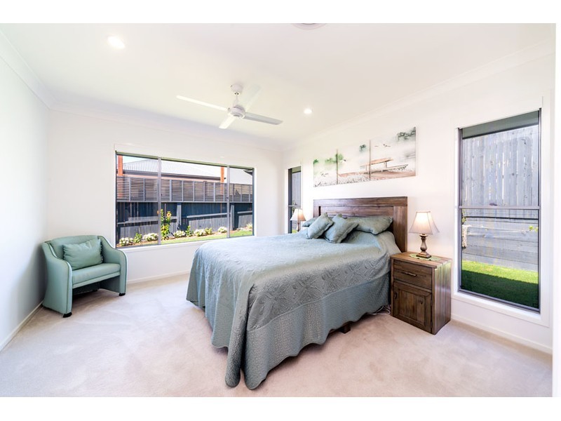 12 Abby Circuit, Maudsland QLD 4210