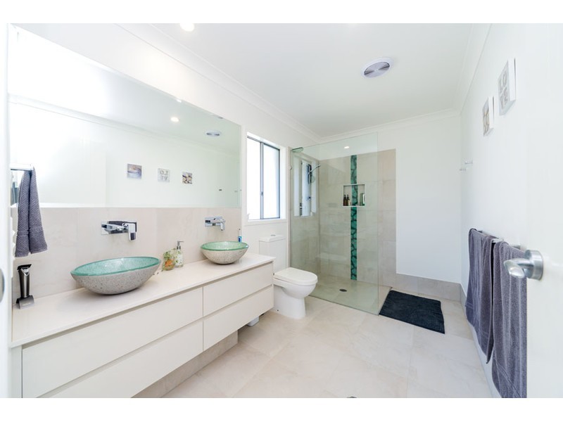 12 Abby Circuit, Maudsland QLD 4210