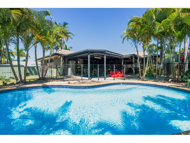 3 Lobb Court, Arundel QLD 4214
