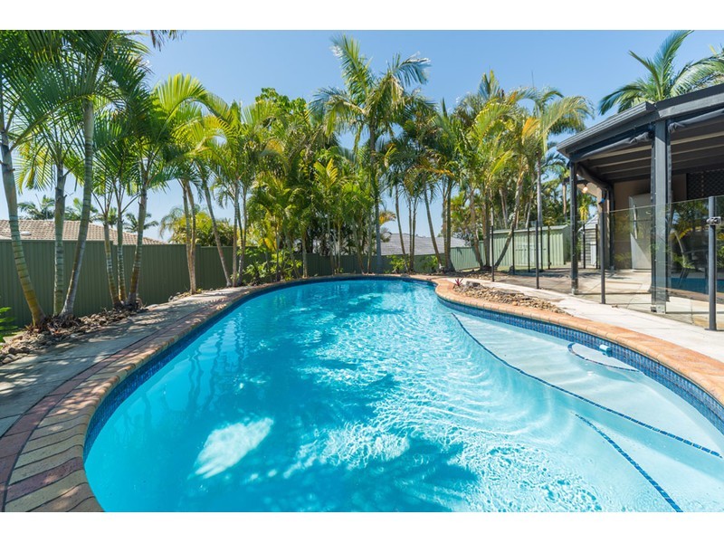 3 Lobb Court, Arundel QLD 4214