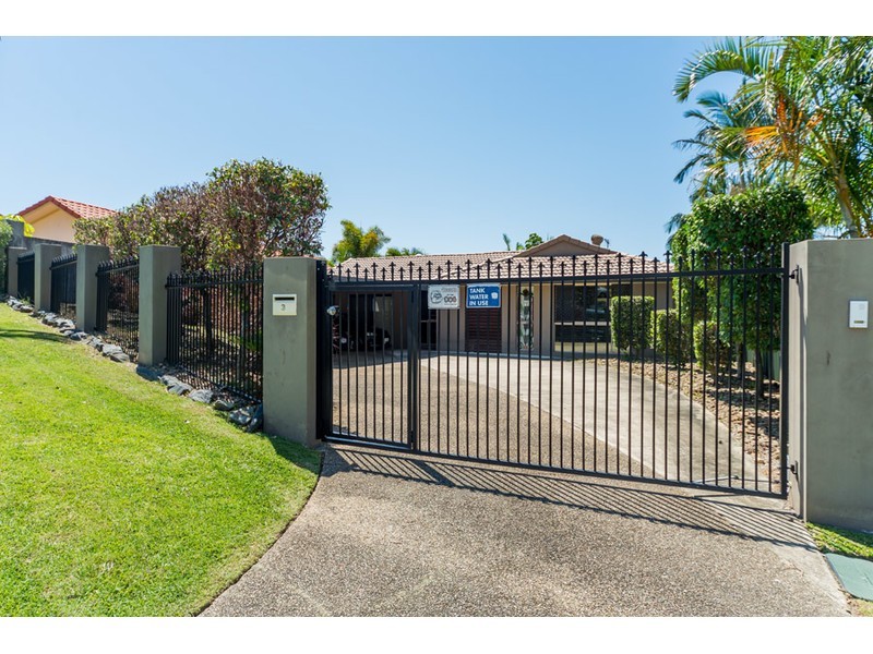 3 Lobb Court, Arundel QLD 4214