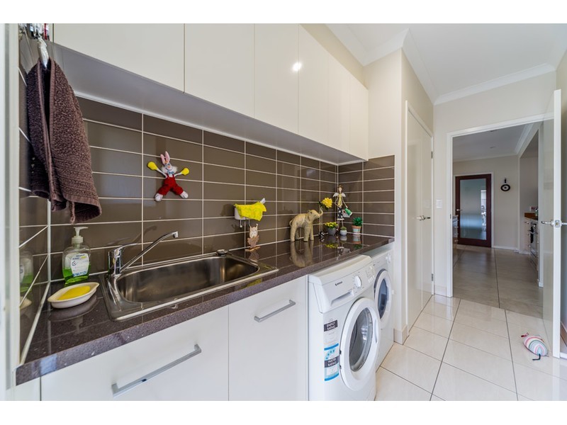 133 Riverstone Crossing, Maudsland QLD 4210