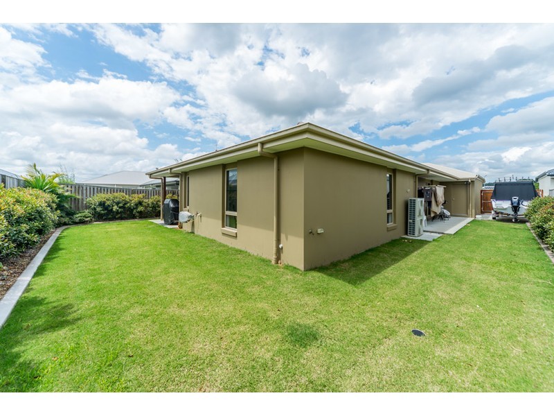 133 Riverstone Crossing, Maudsland QLD 4210