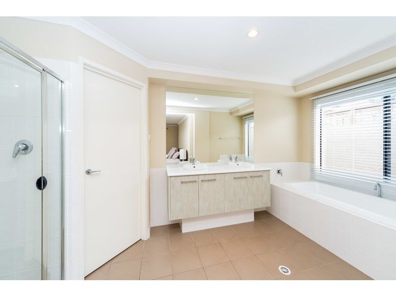 36 Oceanis Drive, Oxenford QLD 4210