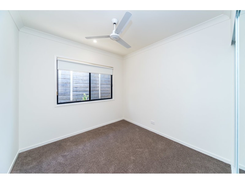 33 Greenvale Crescent, Maudsland QLD 4210