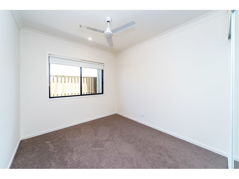 33 Greenvale Crescent, Maudsland QLD 4210