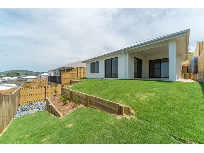 33 Greenvale Crescent, Maudsland QLD 4210