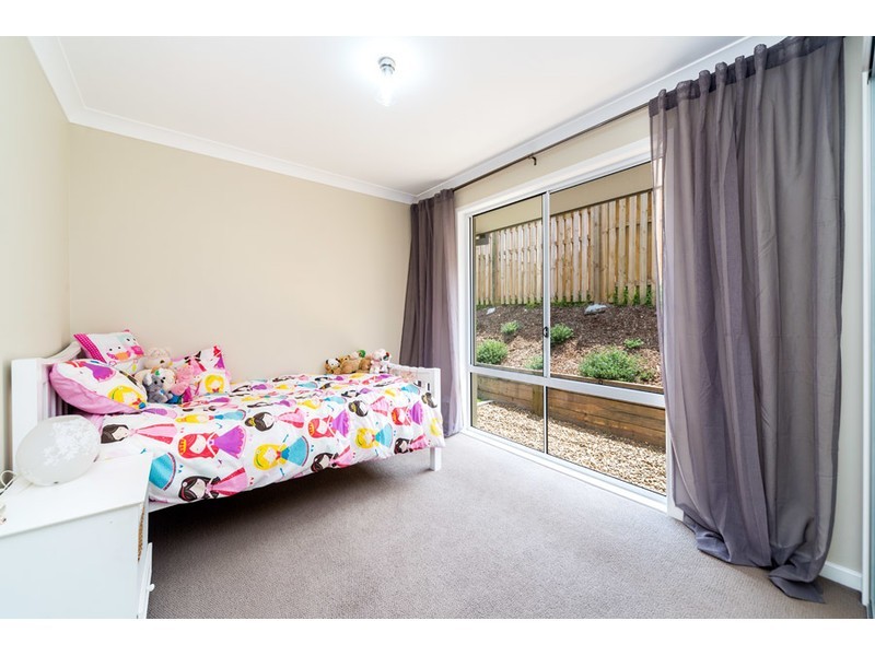 32 Hillstone Crescent, Maudsland QLD 4210