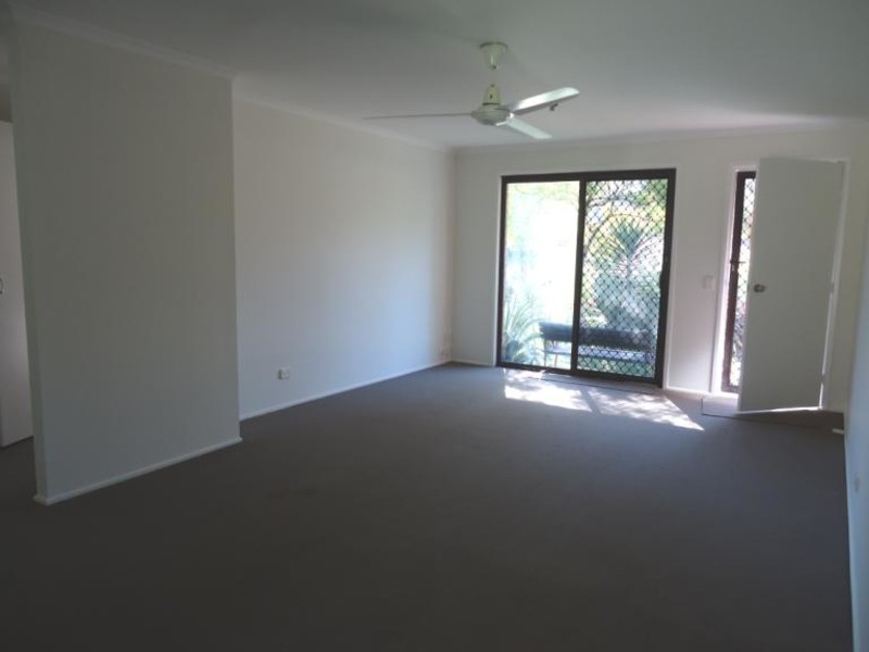 9/4 Monroe Court, Oxenford QLD 4210