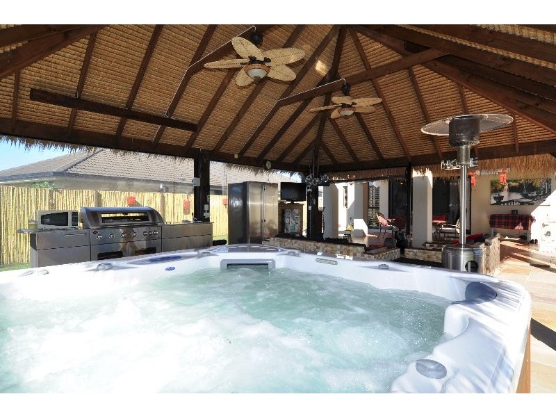 48 Regatta Avenue, Oxenford QLD 4210