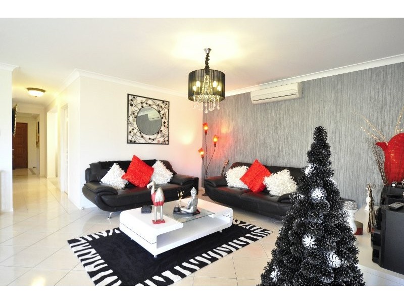 48 Regatta Avenue, Oxenford QLD 4210