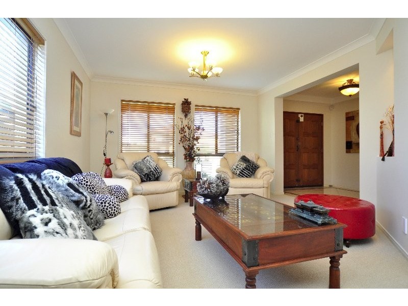 48 Regatta Avenue, Oxenford QLD 4210