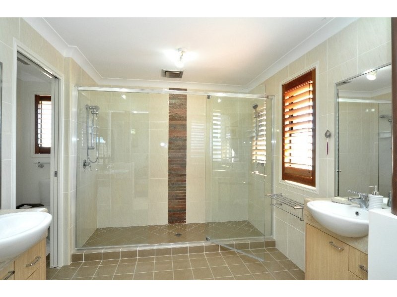 48 Regatta Avenue, Oxenford QLD 4210