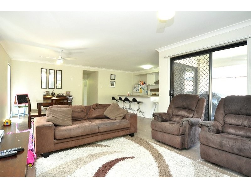 39 Manning Circuit, Pacific Pines QLD 4211