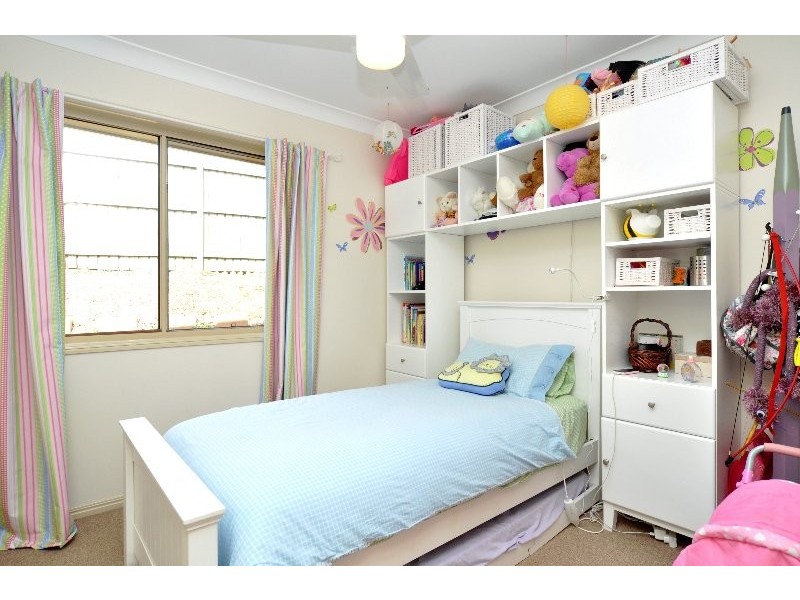 8 Pinemount Crescent, Oxenford QLD 4210