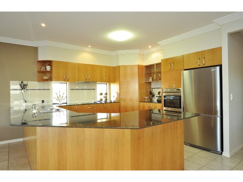 44 The Peninsula, Helensvale QLD 4212