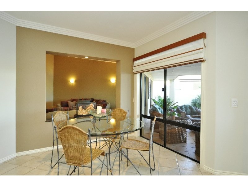 44 The Peninsula, Helensvale QLD 4212