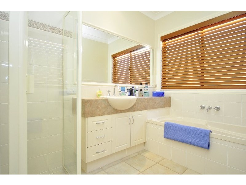 44 The Peninsula, Helensvale QLD 4212