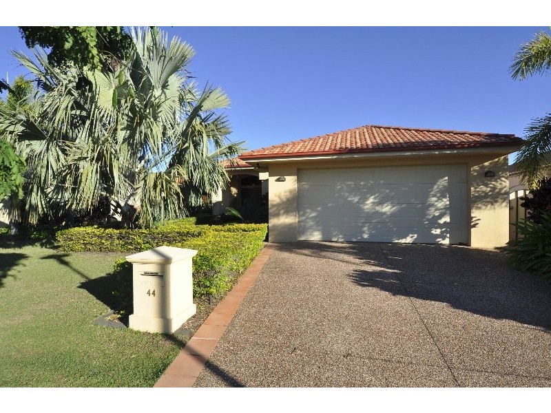 44 The Peninsula, Helensvale QLD 4212
