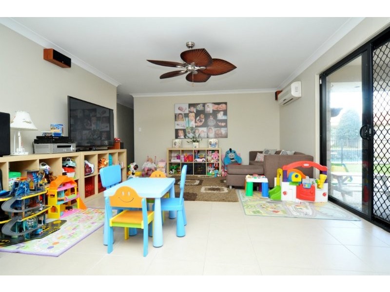 14 Emperor Grove, Upper Coomera QLD 4209
