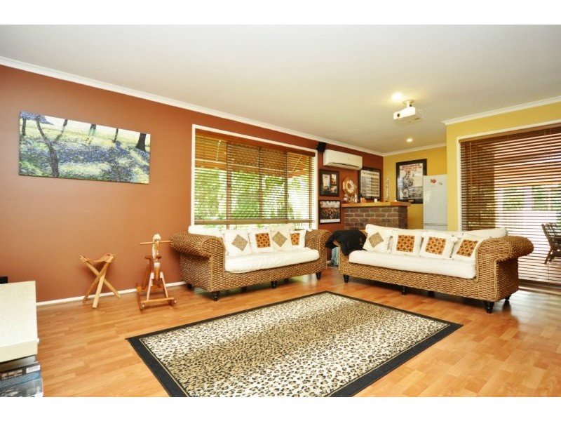 16 Beausang Place, Ormeau QLD 4208