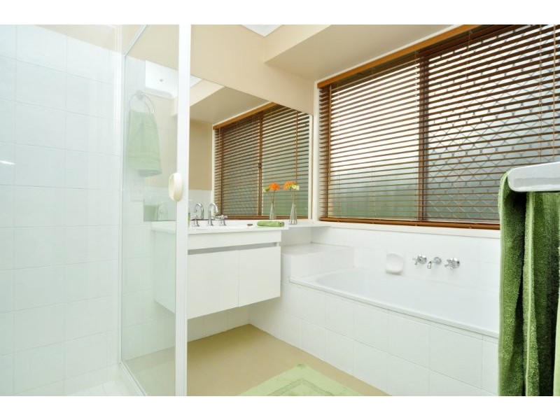 16 Beausang Place, Ormeau QLD 4208