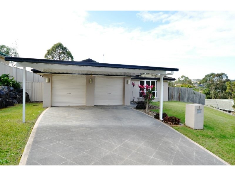 5 Meadowvale Street, Oxenford QLD 4210