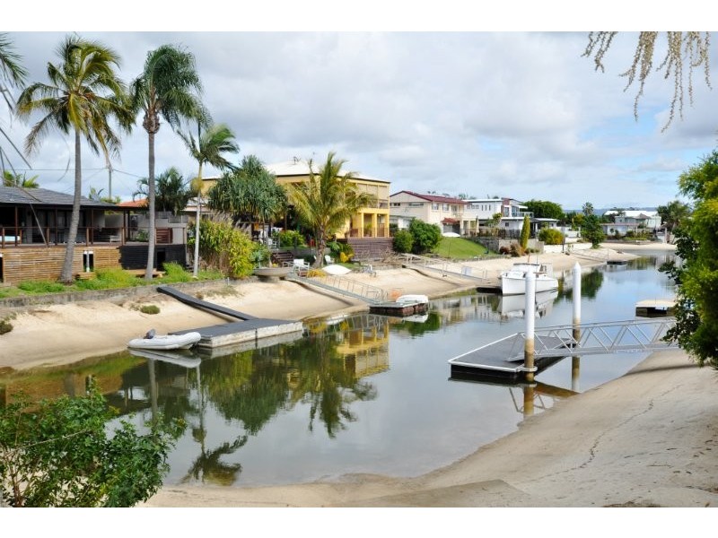 122 Monaco Street, Broadbeach Waters QLD 4218