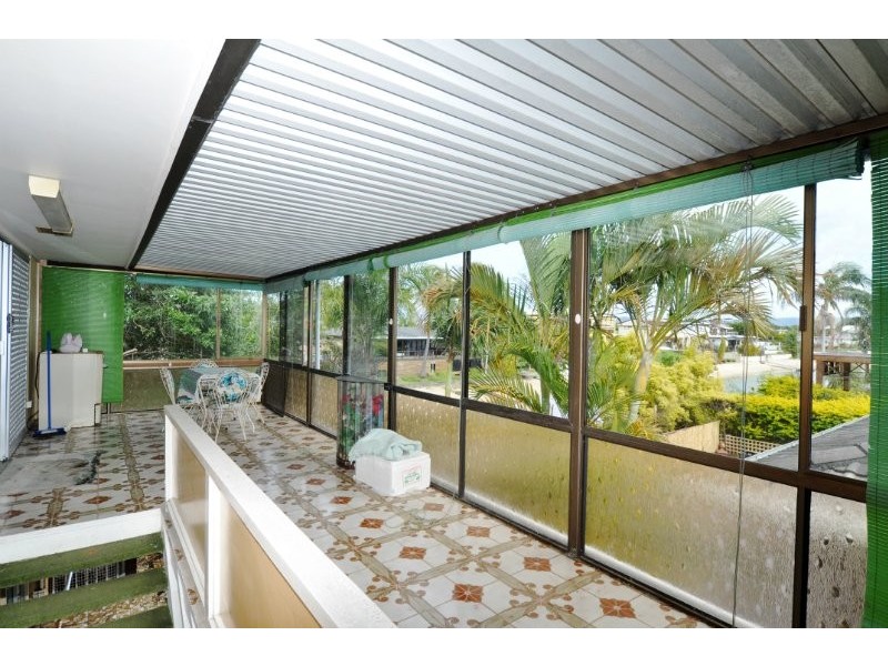 122 Monaco Street, Broadbeach Waters QLD 4218