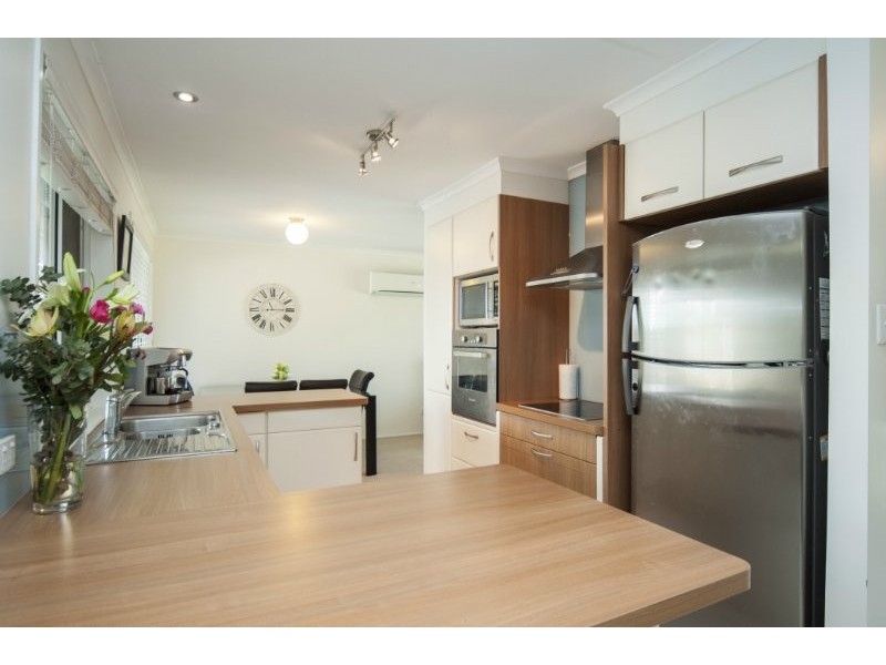 15 Burgundy Court, Highland Park QLD 4211