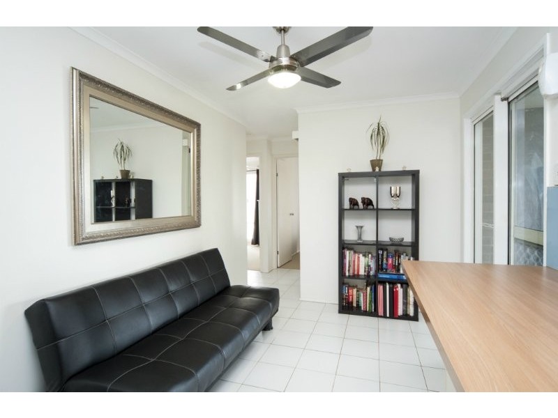 15 Burgundy Court, Highland Park QLD 4211