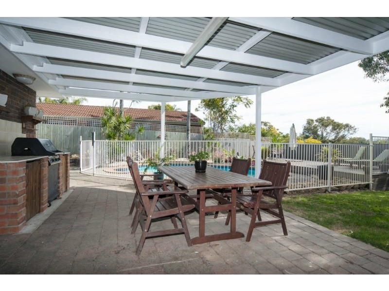 15 Burgundy Court, Highland Park QLD 4211