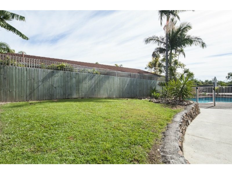 15 Burgundy Court, Highland Park QLD 4211