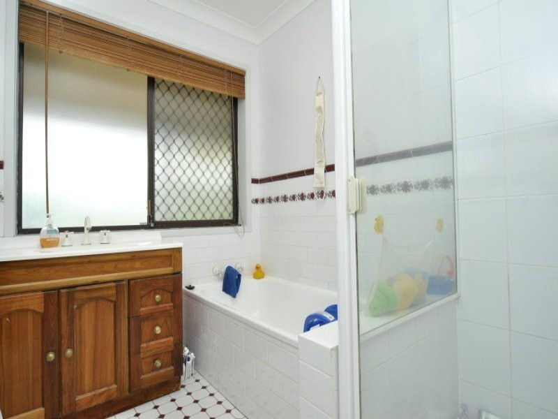 42 Michigan Dr, Oxenford QLD 4210