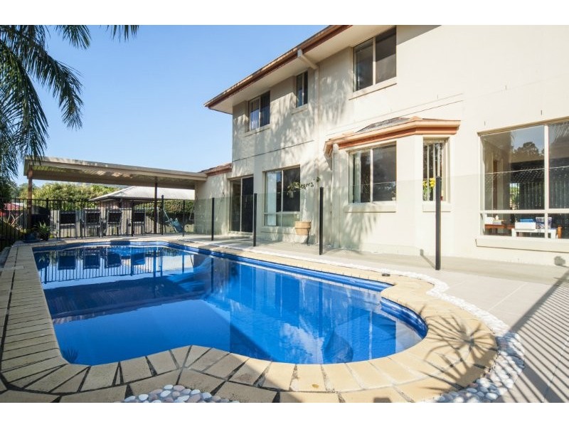 2 Barrs Avenue, Oxenford QLD 4210