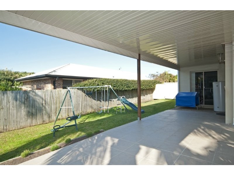 2 Barrs Avenue, Oxenford QLD 4210