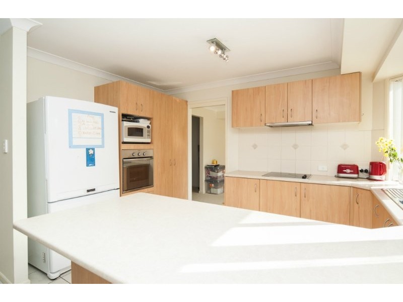 2 Barrs Avenue, Oxenford QLD 4210