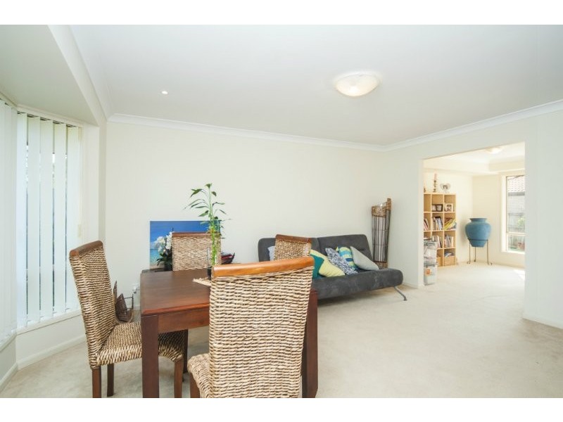 2 Barrs Avenue, Oxenford QLD 4210