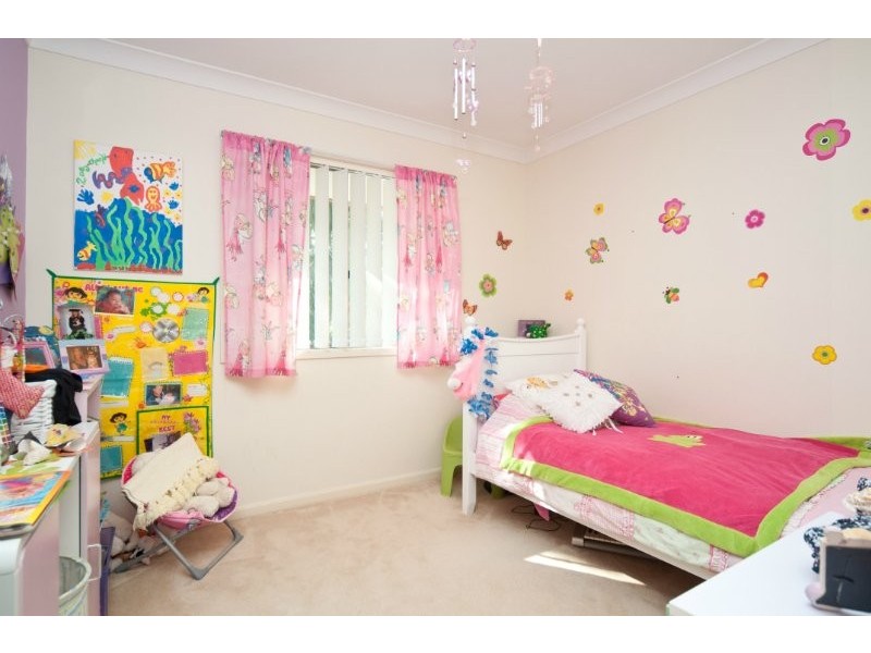 2 Barrs Avenue, Oxenford QLD 4210