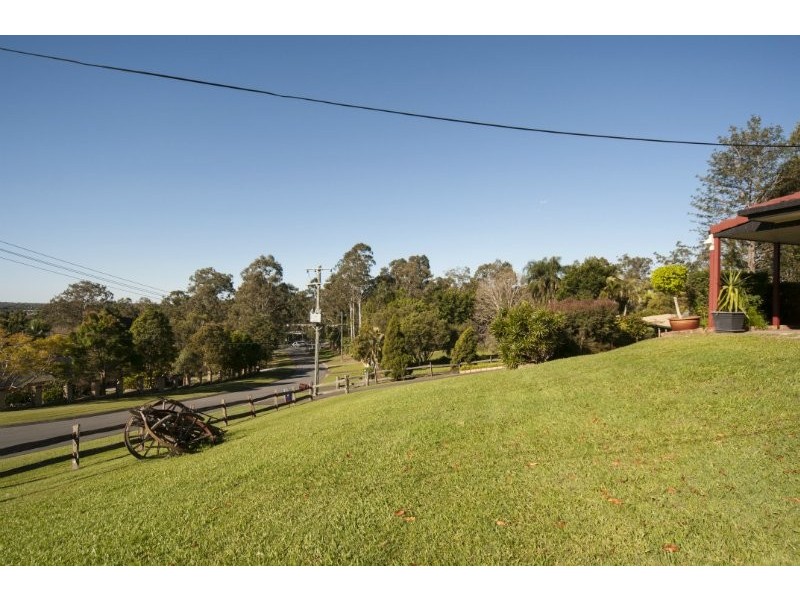 8 Georgina Street, Oxenford QLD 4210